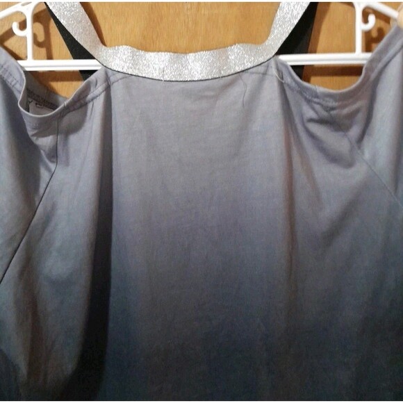 "Chic" CBR Ladys Xlarge Embossed "Boss"Top Cold Shoulder Blue-White Cut-out - Picture 5 of 9